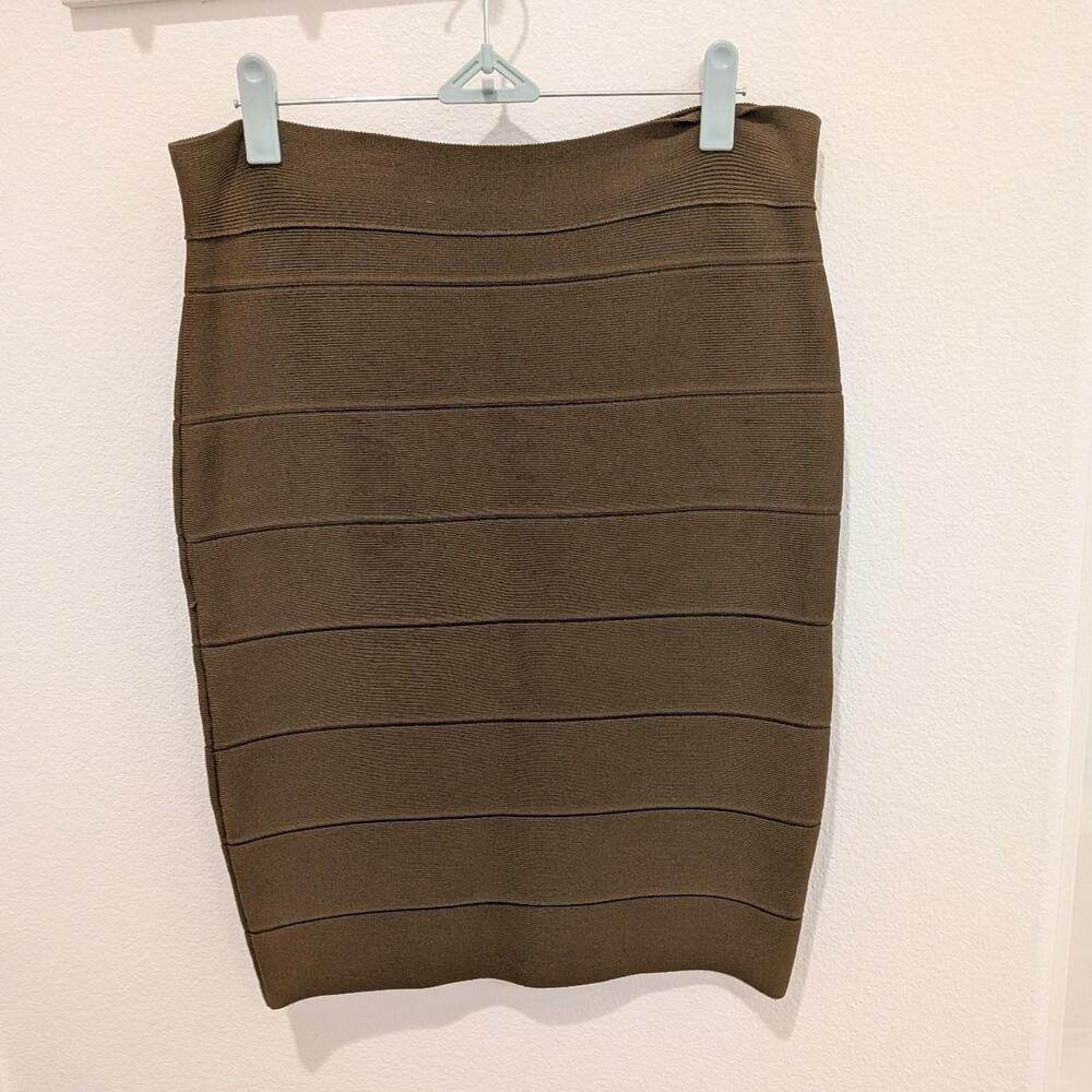 Midi pencil skirt in a
